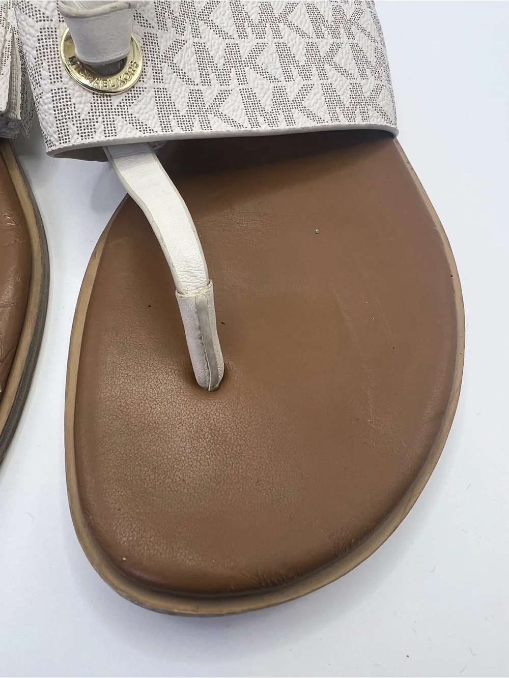 Michael Kors Cindy Flat Thong Sandals Size 6.5 Vanilla MK Logo Print